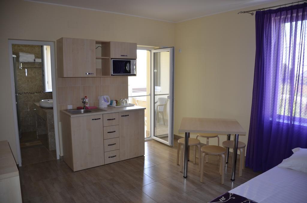 Vila Pacific Costinesti Bagian luar foto